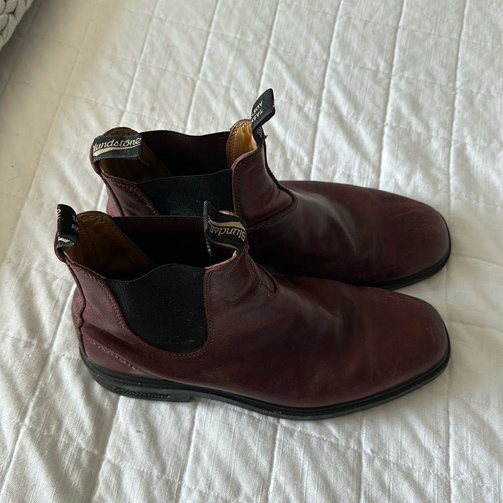Blundstone blood red leather Chelsea boots